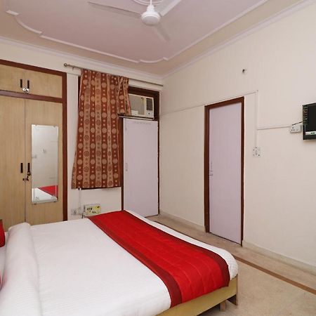 فندق أو واي أو 11452 جولدن كاسل لودج Indirapuram المظهر الخارجي الصورة