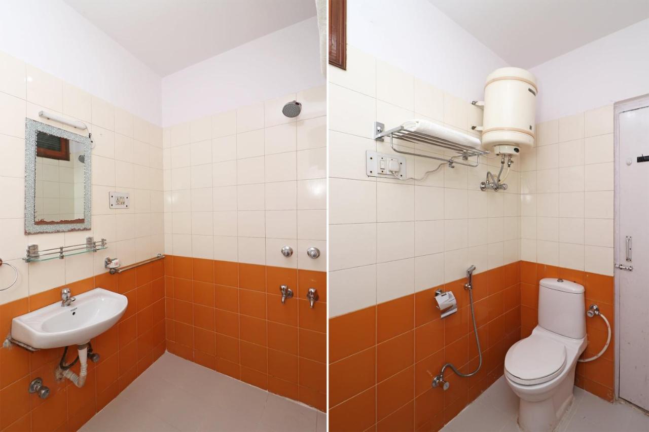 فندق أو واي أو 11452 جولدن كاسل لودج Indirapuram المظهر الخارجي الصورة