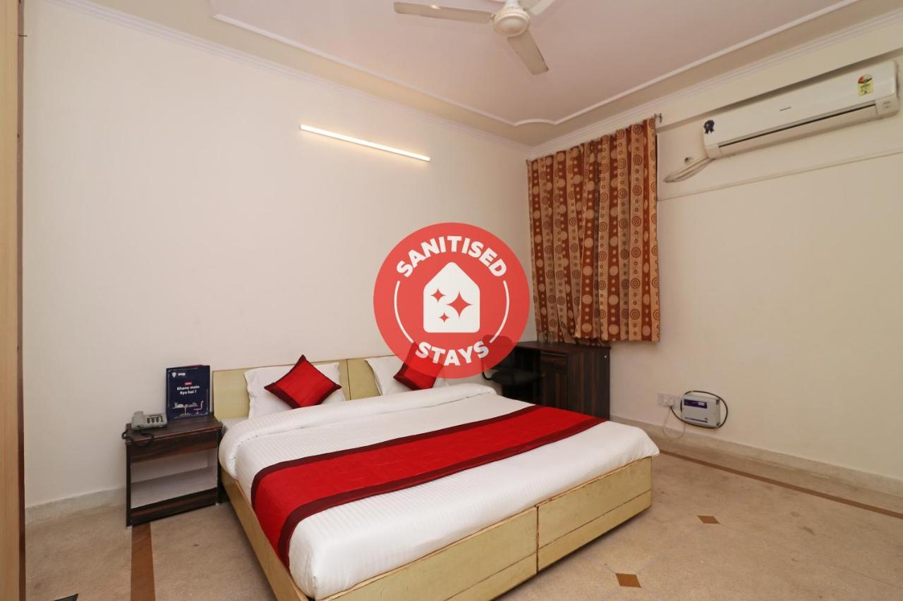 فندق أو واي أو 11452 جولدن كاسل لودج Indirapuram المظهر الخارجي الصورة